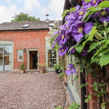 Old Coach House Villa Shrawardine Exterior photo